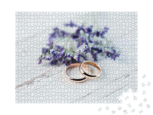 Close-Up View of Golden Wedding Rings & Beautiful... Jigsaw Puzzle with 1000 pieces