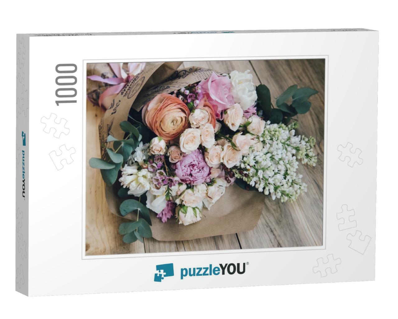 Beautiful Flower Bouquet on the Wooden Table Background... Jigsaw Puzzle with 1000 pieces
