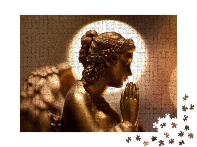 Macro Gold Angel Statue... Jigsaw Puzzle with 1000 pieces