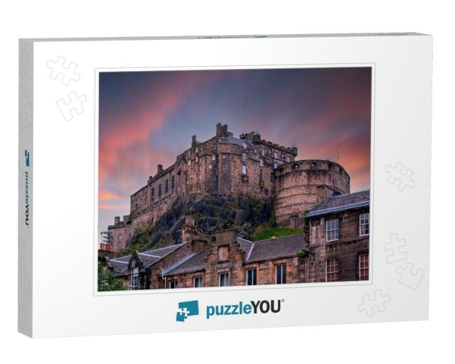 View on Edinburgh Castle from Heriot Place During Sunset... Jigsaw Puzzle