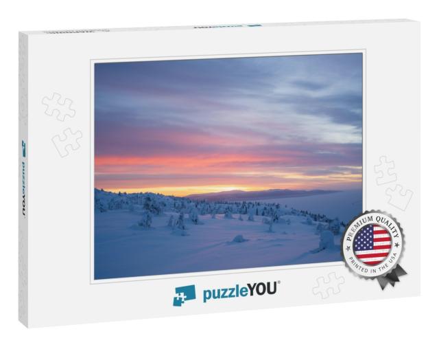 Winter Scenery in Alaska, a Popular Travel Destination in... Jigsaw Puzzle