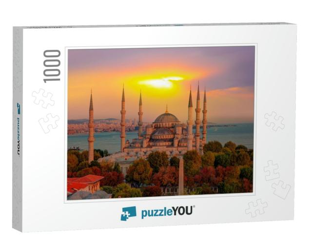 The Blue Mosque, Sultanahmet, Istanbul, Turkey... Jigsaw Puzzle with 1000 pieces