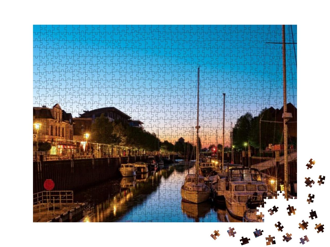 Beautiful Sunrise on the Oldenburg Yacht Harbor... Jigsaw Puzzle with 1000 pieces