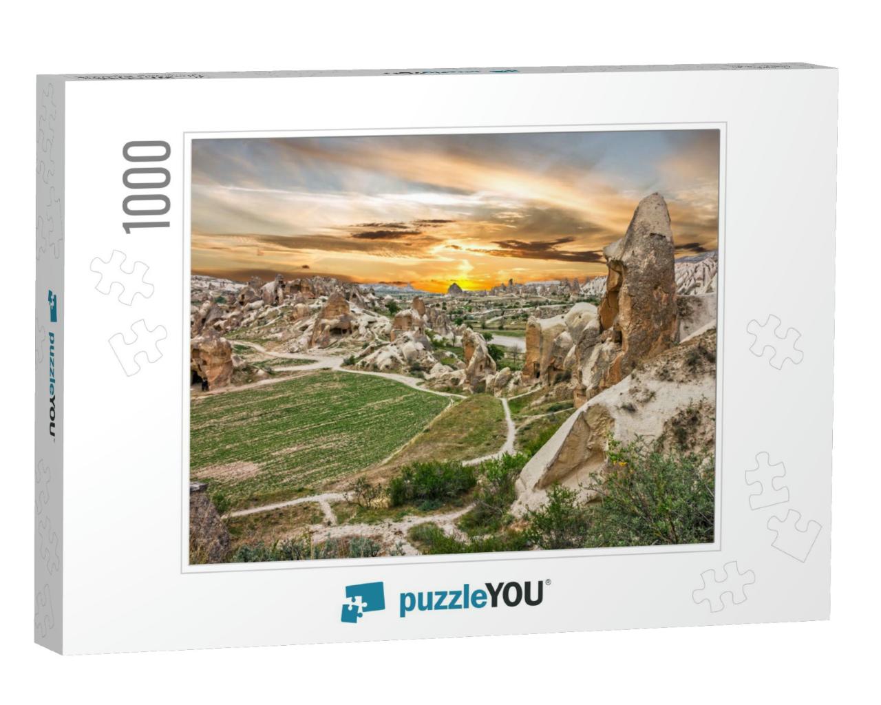 Cappadocia, Anatolia, Turkey. Volcanic Mountains in Gorem... Jigsaw Puzzle with 1000 pieces