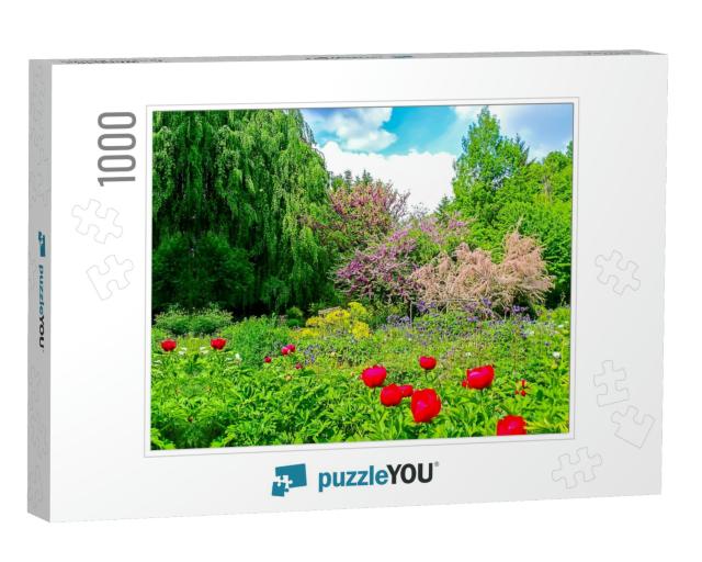 Summer Garden on Green Nature Scene... Jigsaw Puzzle with 1000 pieces