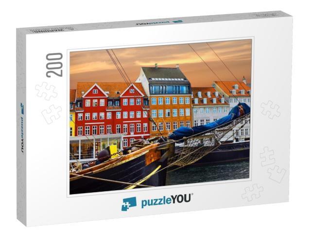 Copenhagen, Denmark. Yacht & Color Houses in Seafront Nyh... Jigsaw Puzzle with 200 pieces