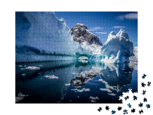 Reflecting Iceberg in Antarctica... Jigsaw Puzzle with 1000 pieces