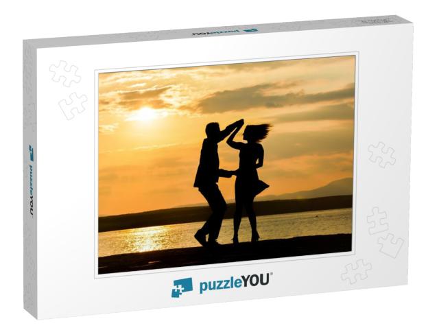 Couple Dancing Salsa At Sunset... Jigsaw Puzzle