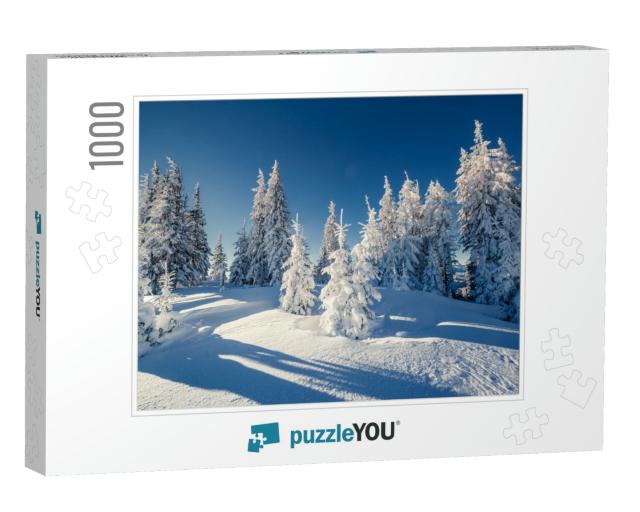Majestic Winter Landscape Glowing by Sunlight. Dramatic W... Jigsaw Puzzle with 1000 pieces
