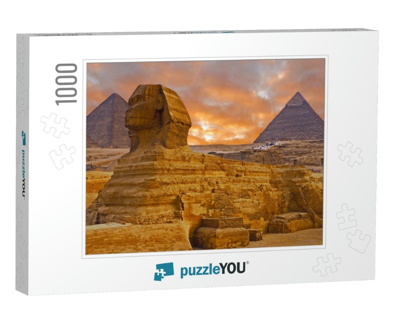 View of the Sphinx Egypt, the Giza Plateau in the Sahara... Jigsaw Puzzle with 1000 pieces