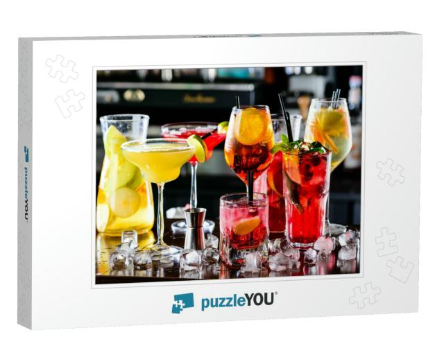 Selection of Best Selling Cocktails Martini Spritz Mojito... Jigsaw Puzzle