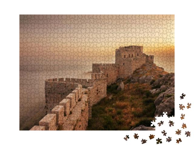 Castle Snake in Adana, Turkey. Old Castle Ruins... Jigsaw Puzzle with 1000 pieces