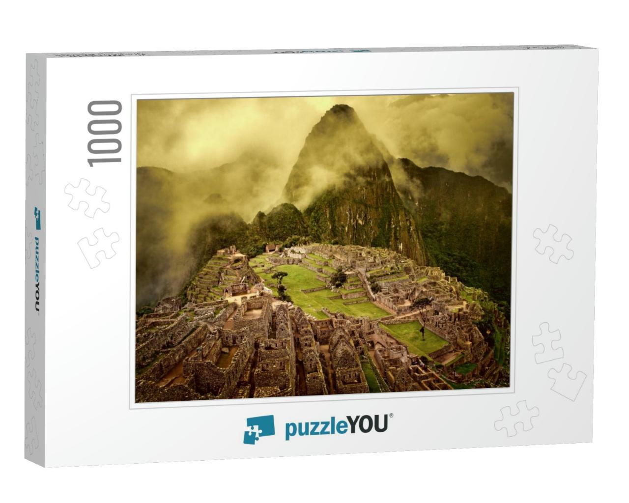 Machu Picchu in Peru. UNESCO World Heritage Site... Jigsaw Puzzle with 1000 pieces