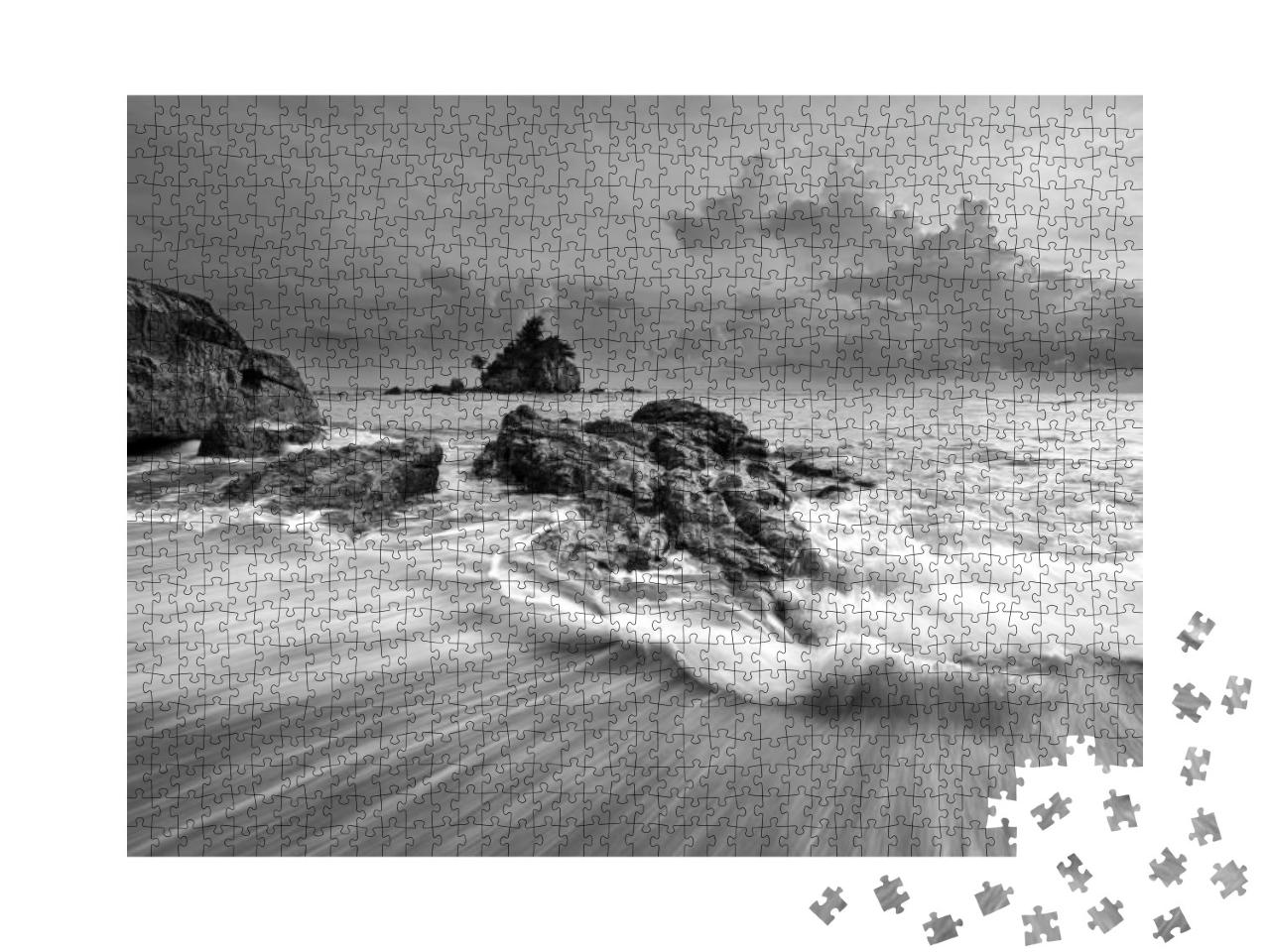 Beautiful Long Exposure Seascape in Black & White. Nature... Jigsaw Puzzle with 1000 pieces
