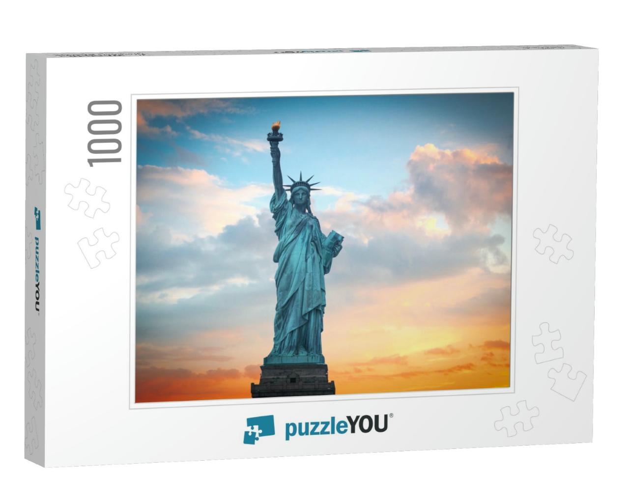 Statue of Liberty on the Background of Colorful Dawn Sky... Jigsaw Puzzle with 1000 pieces