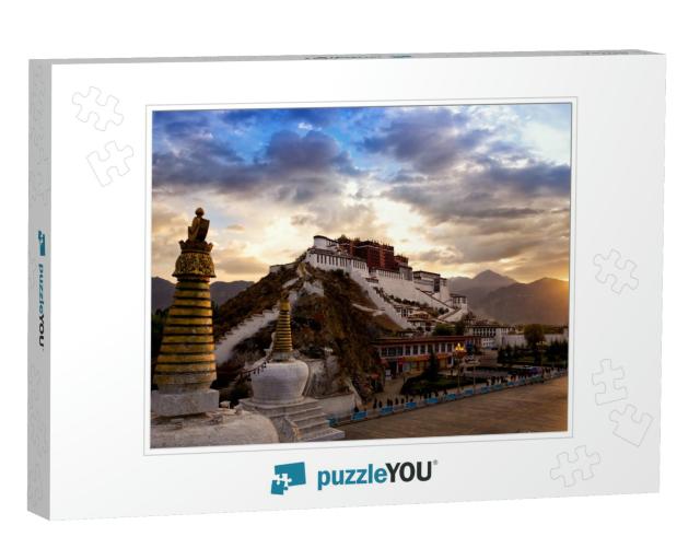 Potala Palace At Sunrise in Lhasa, Tibet... Jigsaw Puzzle