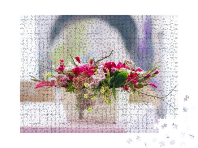 Beautiful Flowers Bouquets Decor in Vase Close-Up... Jigsaw Puzzle with 1000 pieces