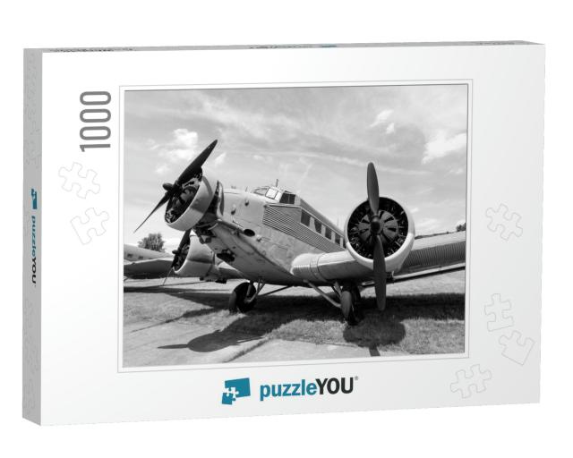 A Black & White Photo of an Old Plane... Jigsaw Puzzle with 1000 pieces