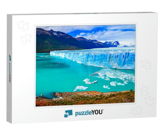 Perito Moreno Glacier in Patagonia, Argentina... Jigsaw Puzzle