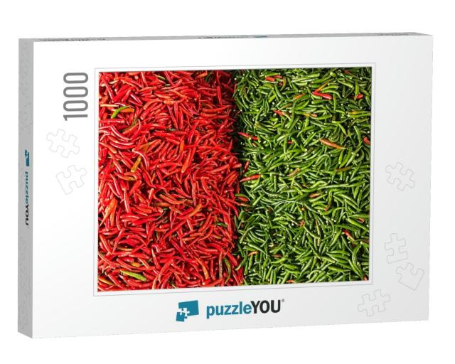 Red Chili Pepper & Green Chili Pepper... Jigsaw Puzzle with 1000 pieces
