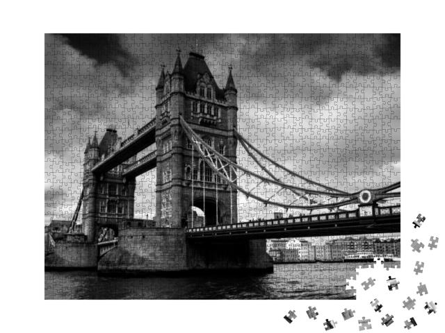 Tower Bridge, London, Uk... Jigsaw Puzzle with 1000 pieces