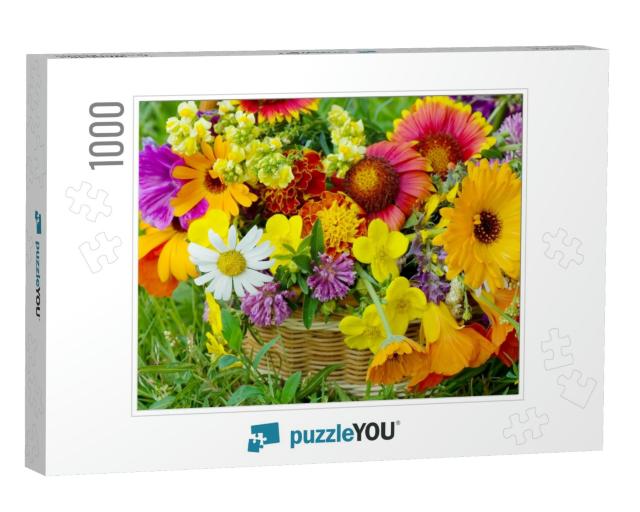 Beautiful Flowers in a Basket... Jigsaw Puzzle with 1000 pieces