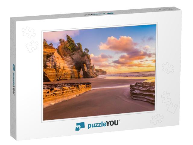 Sunset on a Rocky Beach in Taranaki District, New Zealand... Jigsaw Puzzle