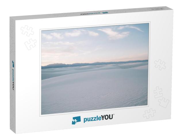 Skyline & Picturesque Landscape of Dim White Dunes of Whi... Jigsaw Puzzle