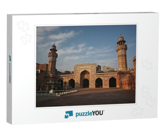 The Beautiful Muslim Architecture At Masjid Wazir Khan, L... Jigsaw Puzzle