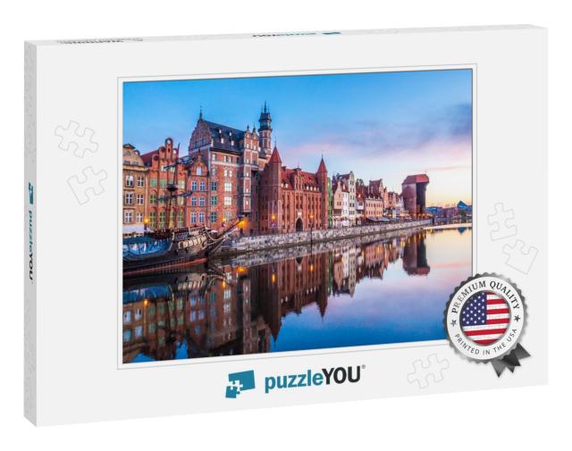 Gdansk Old Town & Famous Crane At Amazing Sunrise. Gdansk... Jigsaw Puzzle
