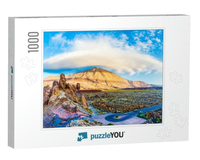 Roques De Garcia Stone & Teide Mountain Volcano in the Te... Jigsaw Puzzle with 1000 pieces