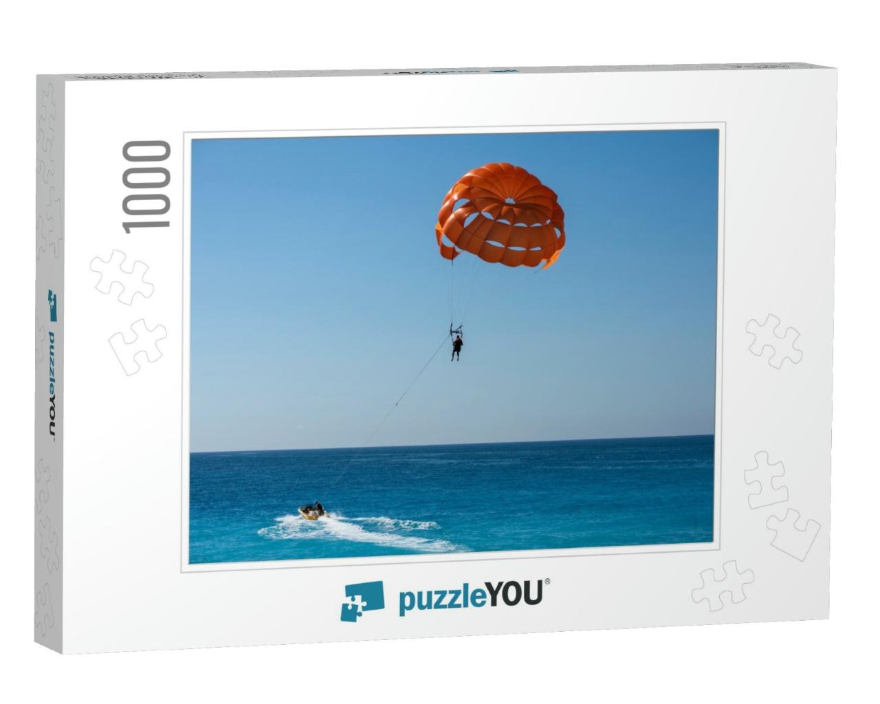 Parasailing in the Bay of Angels in Nice... Jigsaw Puzzle with 1000 pieces