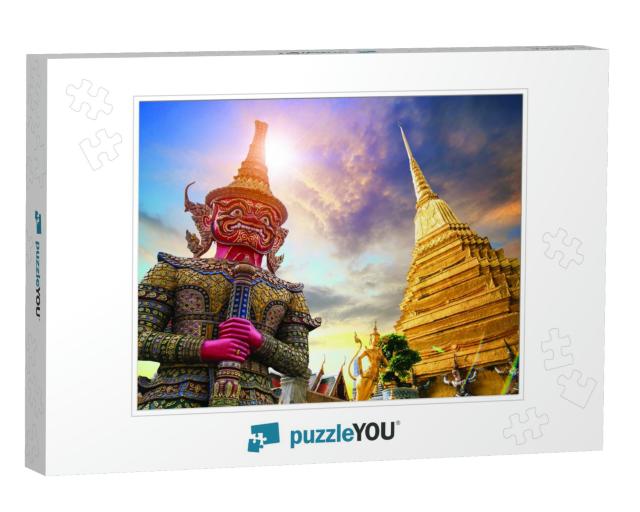 Wat Phra Kaew, Temple of the Emerald Buddha Wat Phra Kaew... Jigsaw Puzzle