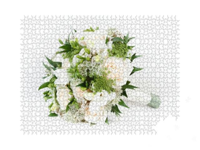 Ivory & Green Wedding Bouquet of Roses & Freesia Flowers... Jigsaw Puzzle with 1000 pieces