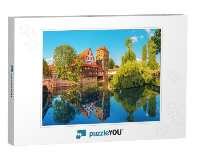 A Colorful & Picturesque View of the Half-Timbered Old Ho... Jigsaw Puzzle
