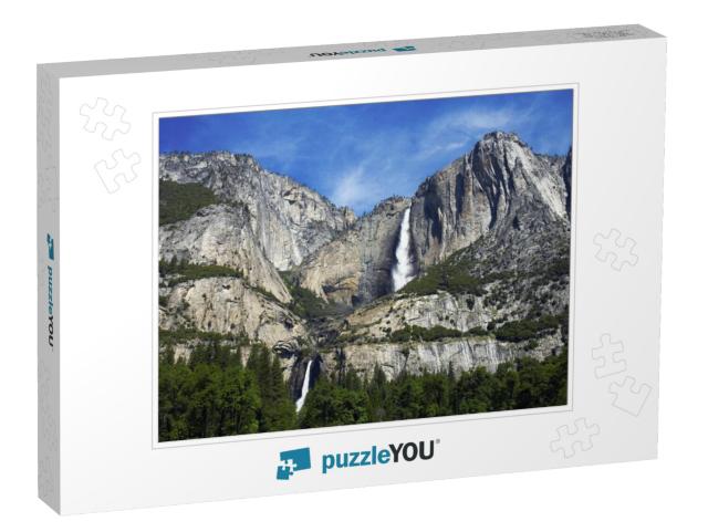 Yosemite Falls, Yosemite National Park, California... Jigsaw Puzzle