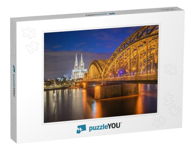 Night View of Cologne Cathedral in Cologne, Germany... Jigsaw Puzzle