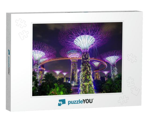 Super Tree Garden At Night, Garden by the Bay... Jigsaw Puzzle