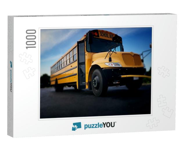 Blurred Yellow School Bus... Jigsaw Puzzle with 1000 pieces