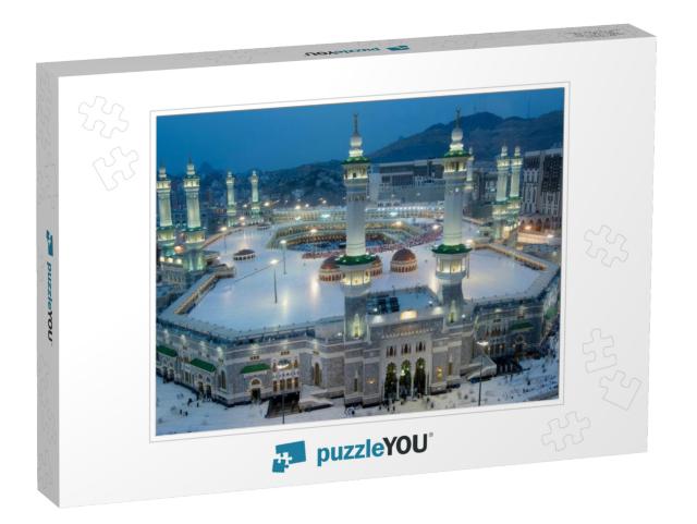 Prayer & Tawaf of Muslims Around Alkaaba in Mecca, Saudi... Jigsaw Puzzle