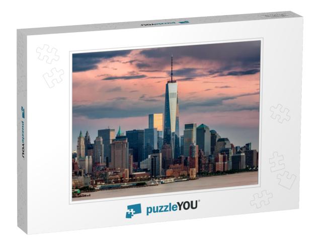 Lower Manhattan & One World Trade Center in New York City... Jigsaw Puzzle