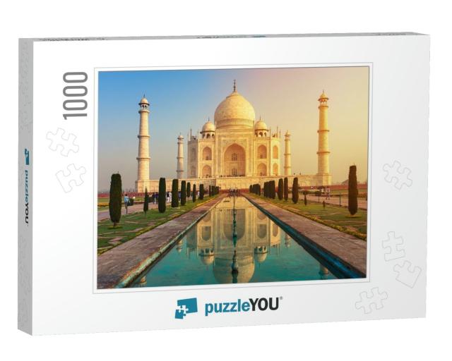 The Taj Mahal is an Ivory-White Marble Mausoleum on the S... Jigsaw Puzzle with 1000 pieces