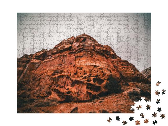 Detailed Cliffside, Capitol Reef National Park... Jigsaw Puzzle with 1000 pieces