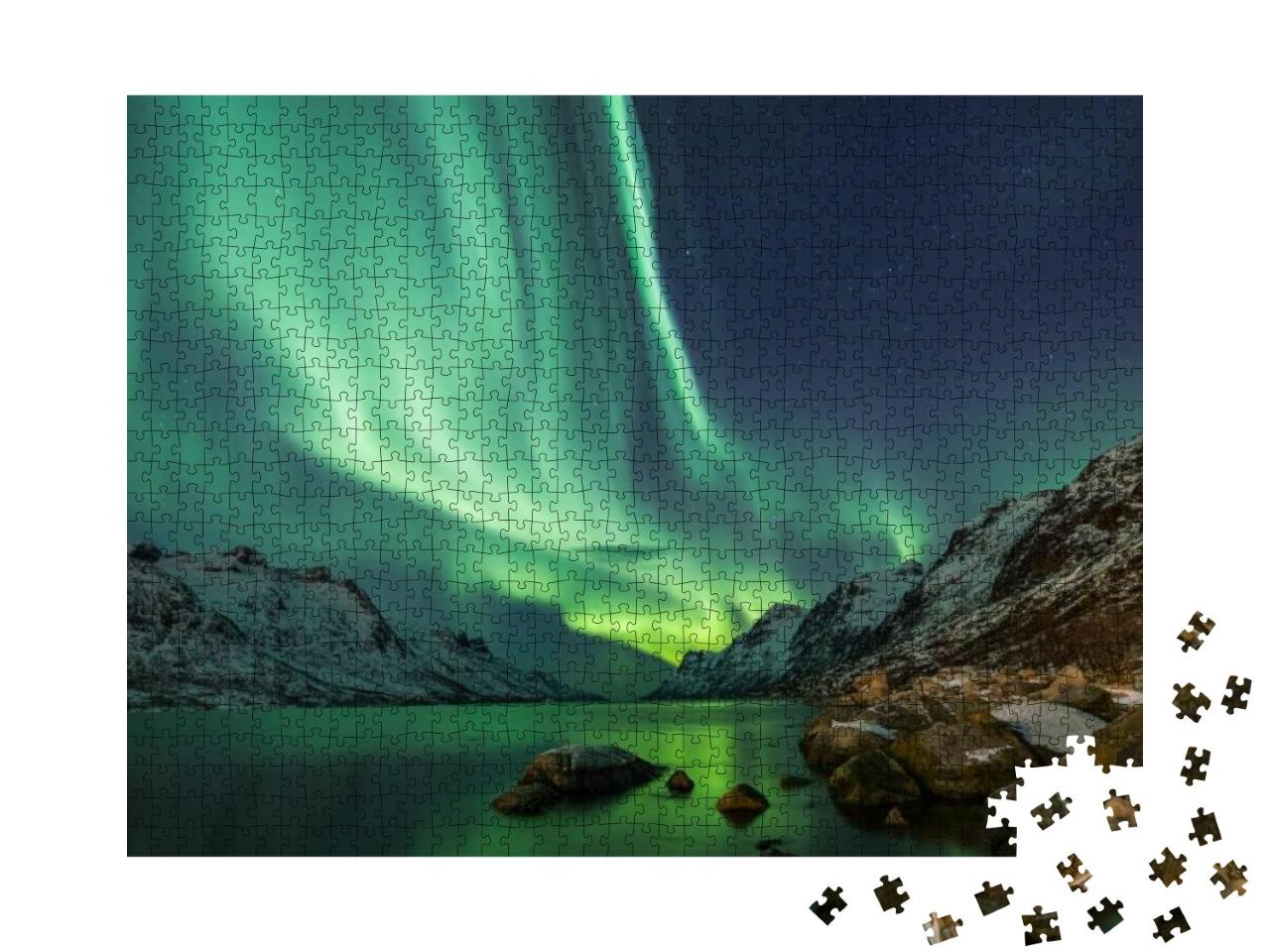 Northern Lights Above Waters Edge... Jigsaw Puzzle with 1000 pieces