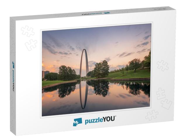 St. Louis, Missouri, USA City Skyline & Park in the Mornin... Jigsaw Puzzle