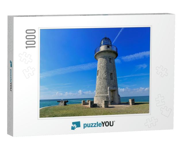Lighthouse in Biscayne National Park, Florida... Jigsaw Puzzle with 1000 pieces