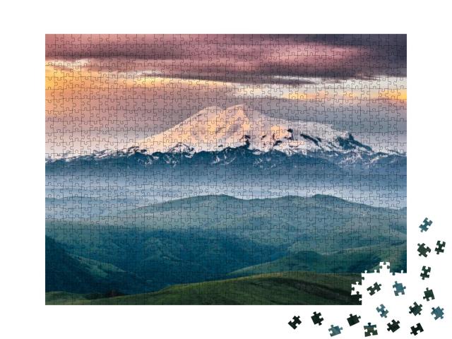 Beautiful View of Mount Elbrus in the Morning At Sunrise... Jigsaw Puzzle with 1000 pieces