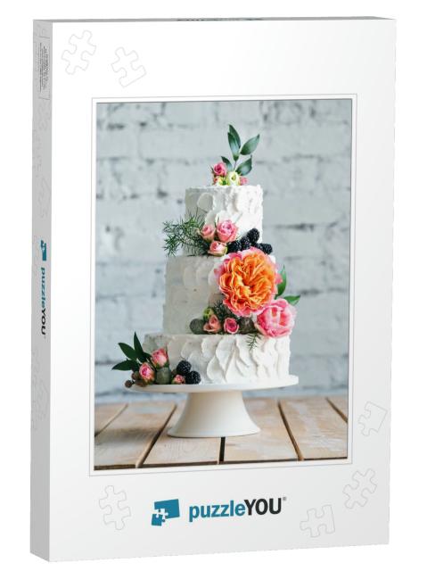 White Wedding Cake with Flowers & Blueberries... Jigsaw Puzzle