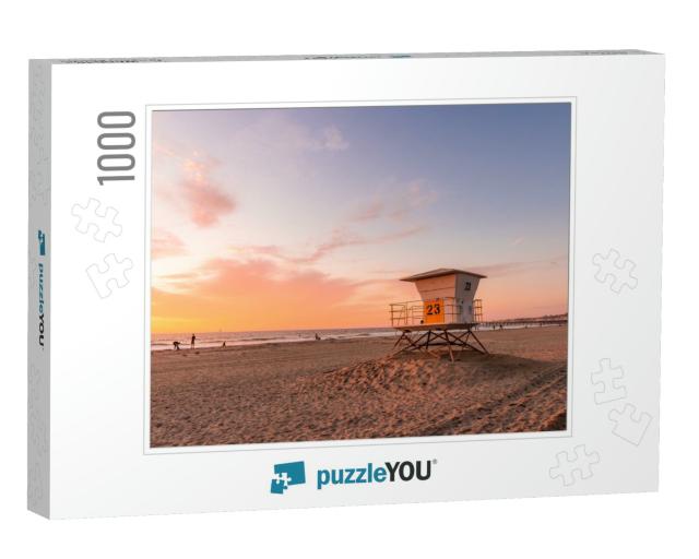 Lifeguard Tower on the Beach At Sunset... Jigsaw Puzzle with 1000 pieces