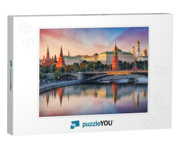 Moscow, Kremlin & Moskva River, Russia... Jigsaw Puzzle